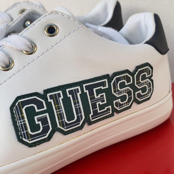 New GUESS Bearly Logo Low-Top Sneakers SZ 8.5 - Picture 7 of 8
